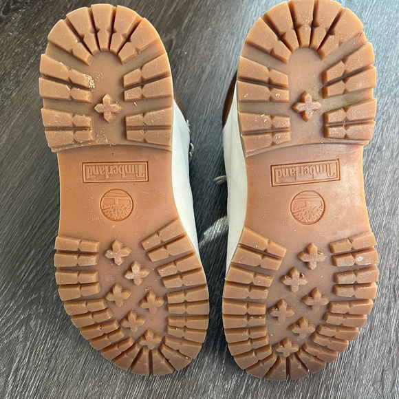 Timberland Boots - Picture 3 of 5
